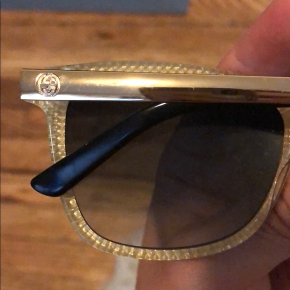 Gucci authentic sunglasses - Picture 7 of 8